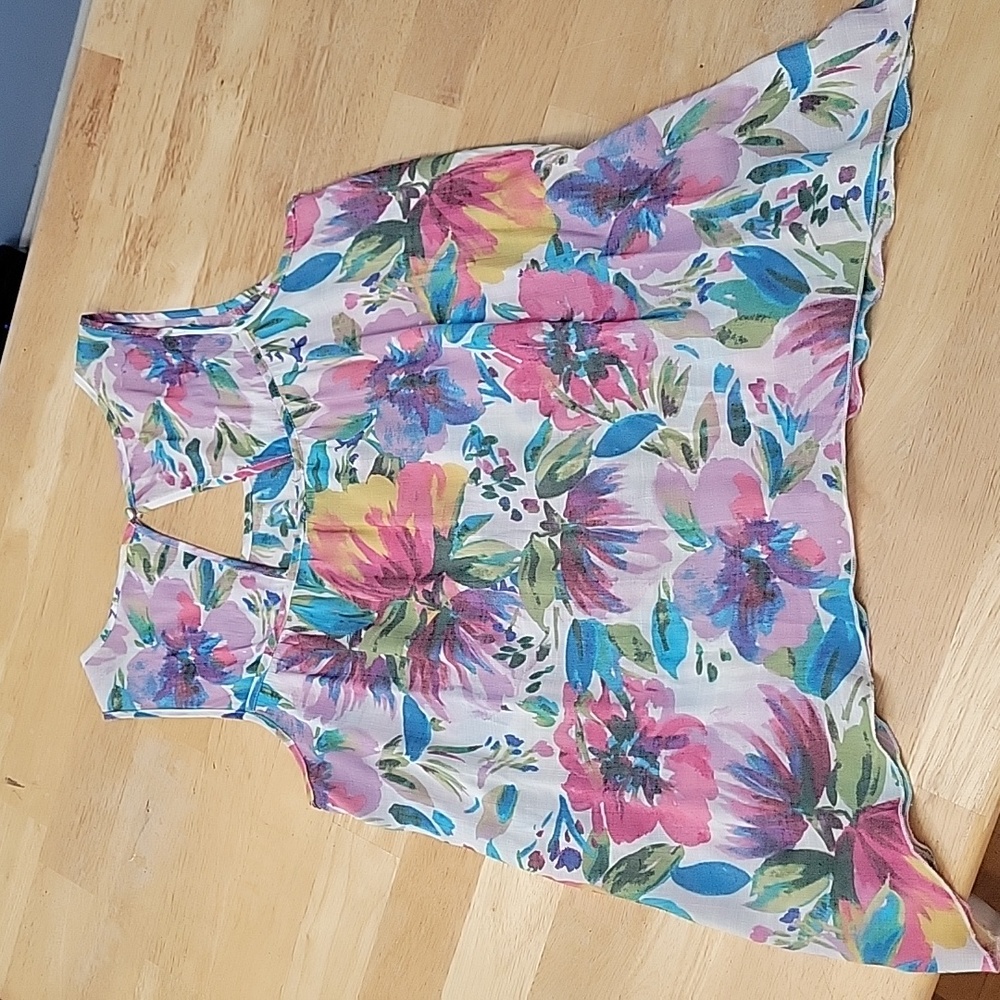 Emma G Floral Sleeveless Top - Picture 6 of 7